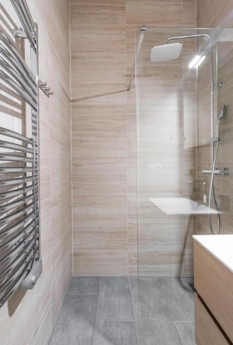 Helen Homestay Prague Palmovka エクステリア 写真