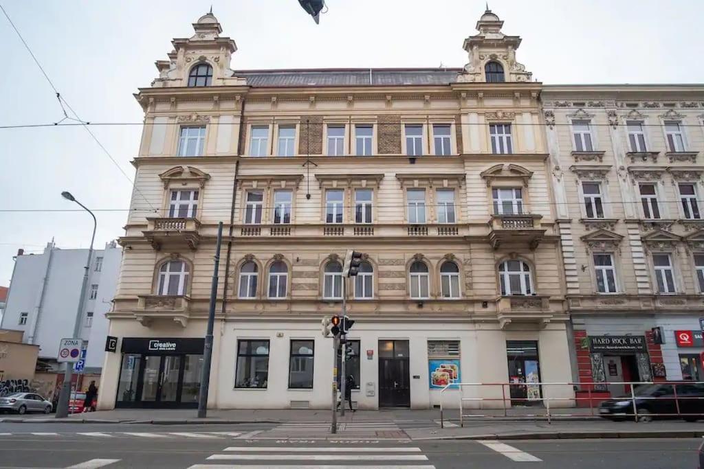 Helen Homestay Prague Palmovka エクステリア 写真